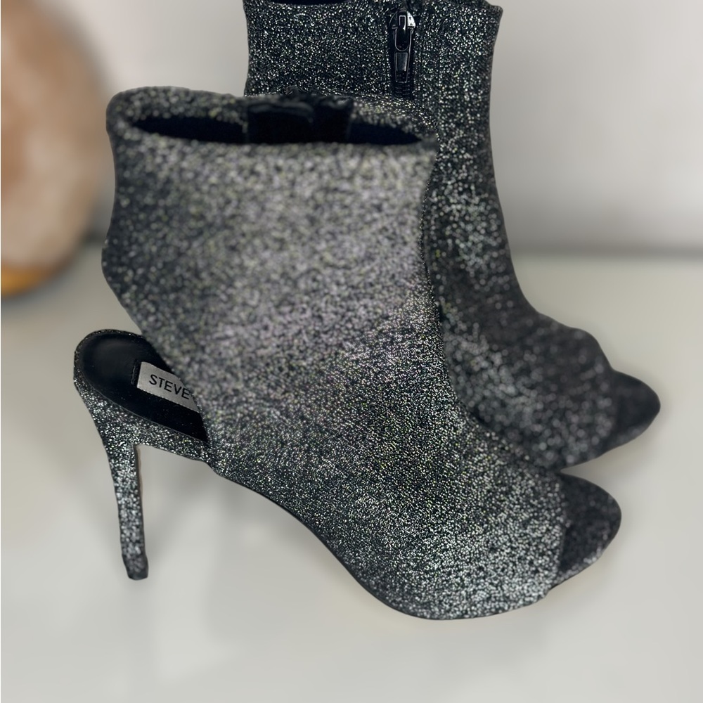 Steve Madden peep toe booties, 10M,